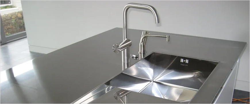 Stainless-Steel-Countertops