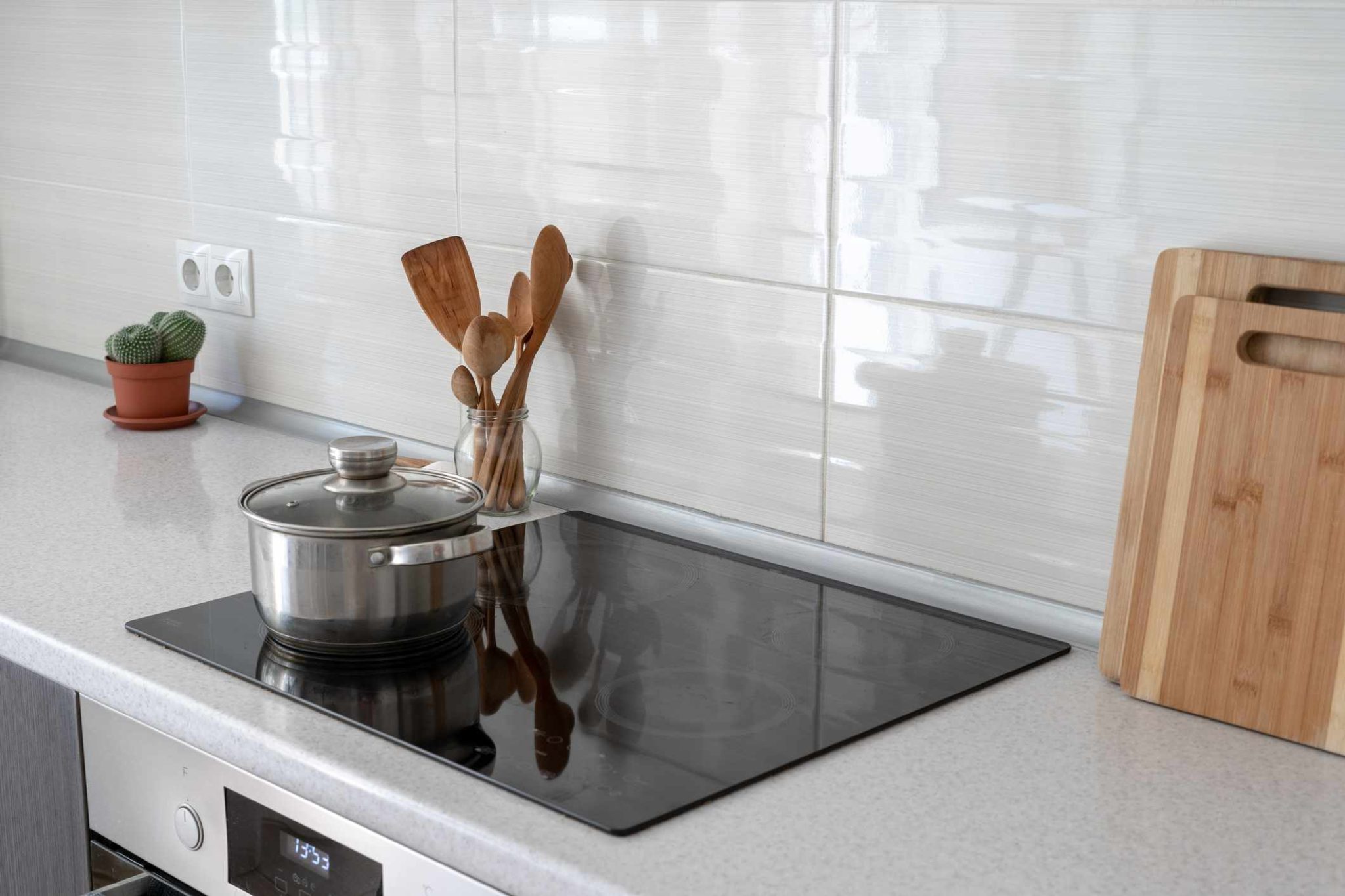 Induction Cooktop vs. Electric Which One Should You Choose? Hello Home Improvement